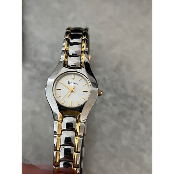 Bulova Ladies Wrist Watch Dual Gold/Silver Tone Analog Quartz Women Watch - Picture 6 of 9